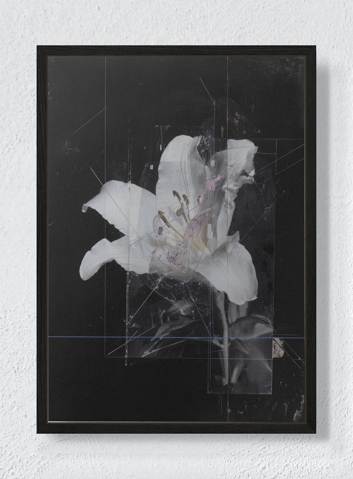 FADED MEMORY - Black frame canvas